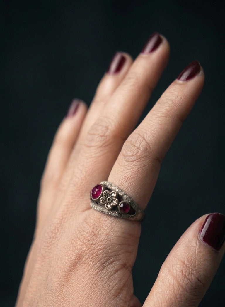 Vidhya Vintage Ring